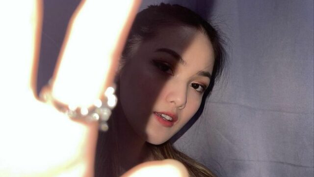 Cekricek.id - Dari segi penampilan, artis cantik Aisyah Aqilah dipuji menjadi semakin wow, intip berbagai potret cantiknya berikut ini