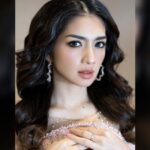 Cekricek.id - Banyak dari netizen memberikan pujian berkaitan dengan paras cantik Angel Karamoy, dipuji mirip wanita Arab dan Turki
