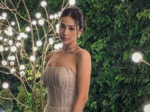 Cekricek.id - Penampilan Anya Geraldine saat menghadiri acara pernikahan Chelsea Islan menarik perhatian banyak netizen, melebihi pengantin