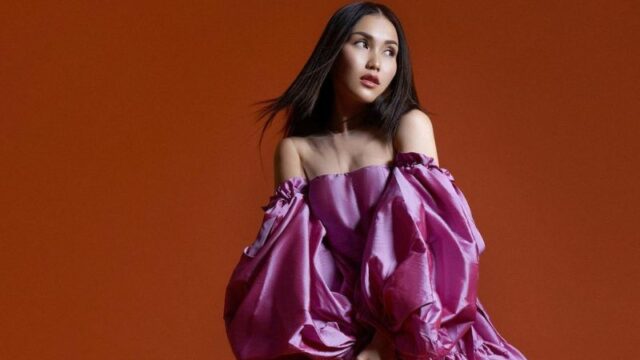 Cekricek.id - Sosok penyanyi dangdut Ayu Ting Ting dengan tegas memberikan jawaban jika diberi uang bulanan berkisar 50 juta