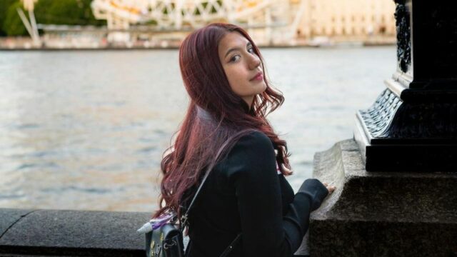 Cekricek.id - Sejumlah potret jalan-jalan yang dilakukan oleh Cassandra Lee selalu dipuji membuat netizen. Intip potrenya yang bikin mood