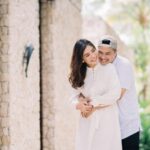 Cekricek.id- Sudah memiliki 2 orang anak tetapi gaya Chelsea Olivia dan suami masih seperti pacaran ala ABG, begini potret mesranya