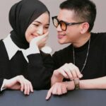 Cekricek.id - Artis cantik Citra Kirana semakin memamerkan kemesraan bersama pasangannya yaitu Rezky Aditya, saat heboh dugaan video syur