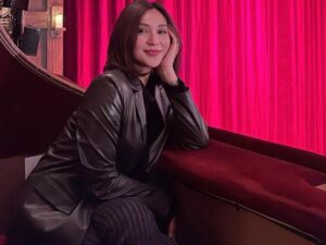 Cekricek.id - Sosok transgender cantik Dena Rachman selalu dipuji karena tampak elegan. Intip 4 stylenya yang amat cantik