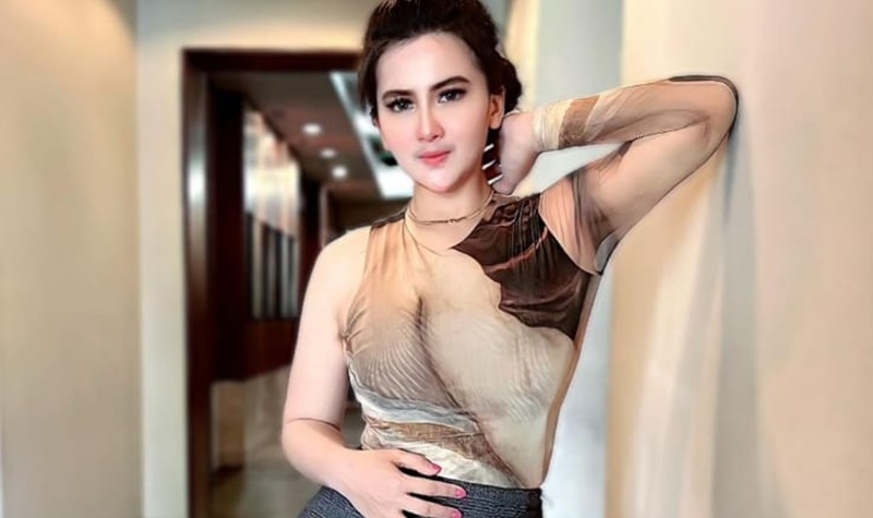 Pesonanya Makin Menggoda, Diana Dee Starlight Disebut Si Ratu Tampol