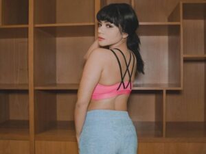 Cekricek.id - Bagi artis cantik Dinar Candy ada hal yang paling menyebalkan berkaitan dengan profesinya sebagai seorang DJ, ditawar om-om
