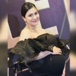 Cekricek.id - Penampilan artis cantik Felicya Angelista dipuji selalu stunning tampil dengan perut buncit.