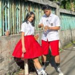 Cekricek.id - Pasangan fenomenal Fuji dan Thariq Halilintar kini pamer aksi kencan dengan mengenakan seragam SD, intip potret menawannya