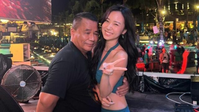 Cekricek.id - Hanya demi bisa bertemu Hotman Paris secara langsung seorang wanita cantik yang juga dokter rela terbang langsung menenuinya