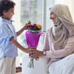 Cekricek.id - Sebenarnya ada sejumlah kiat atau cara untuk menghadapi orang tua yang memiliki sifat keras dan mengutamakan duniawi
