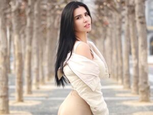 Artis cantik Maria Vania mengunggah beberapa potret cantiknya yang sedang berada di San Fansisco, penampilan seksinya pun mencuri perhatian.