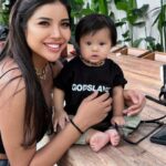 Cekricek.id - Transgender cantik Millen Cyrus dianggap netizen pantas menjadi sosok seorang ibu. Apalagi ketika bermain bersama keponakannya