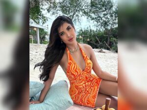 Cekricek.id - Penampilan Millen Cyrus kembali di surat netizen ketika mengadakan piknik di tepi pantai. Wajahnya jadi lebih lonjong
