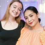 Cekricek.id - Netizen dibuat terpesona oleh sejumlah foto Nagita Slavina bersama Stacy, mirip teman lama yang baru berjumpa kembali