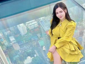 Cekricek.id - Menjadi seorang pedangdut rupanya sering mendapat perlakuan tidak menyenangkan bagi Novi Rizki. Serta ditawari jadi istri kedua