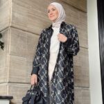 Cekricek.id - Artis cantik Olla Ramlan dipuji oleh netizen sebagai sosok janda manis rasa gadis. Hal ini memang sangat cocok dengan tampilannya