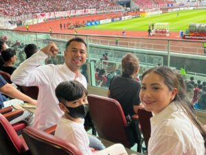 Cekricek.id - Raffi Ahmad didoakan oleh netizen agar bisa menjadi seorang ketua PSSI. Karena selalu aktif dalam berbagai pertandingan bola