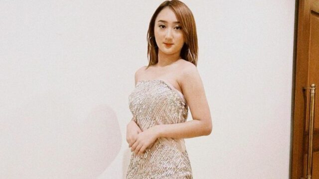 Cekricek.id - Rasa bahagia dan berbangga diri dirasakan oleh artis cantik Sandrina Mazayya. Dikarenakan aktris ini dipercaya jadi seorang juri