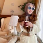 Cekricek.id - Sosok penyanyi cantik Syahrini memang dikenal begitu stylish.