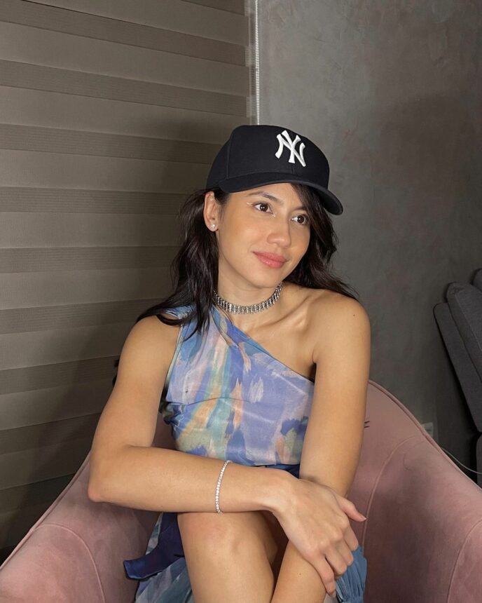 Tiap Hari Produktif Tanpa Libur, Intip 3 Pesona Menawan Pevita Pearce