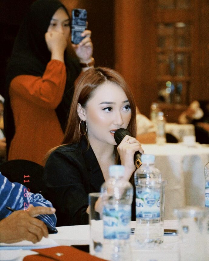 Cantik dan Berprestasi, Sandrina Mazayya Bangga Dipercaya Jadi Juri