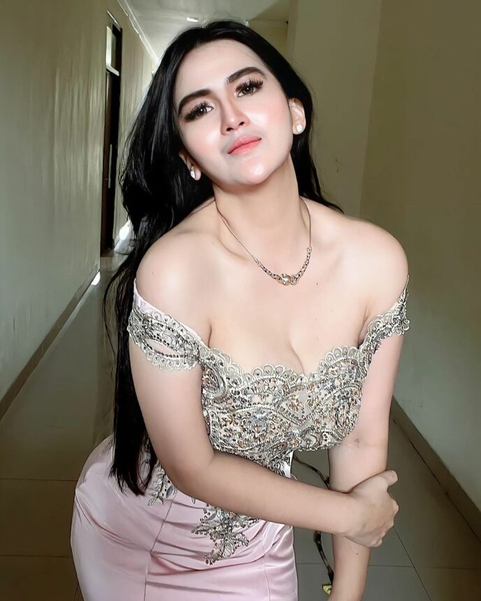 Netizen Takut Gaun yang Dikenakan Dianna Dee Starlight Jatuh dan Melorot 