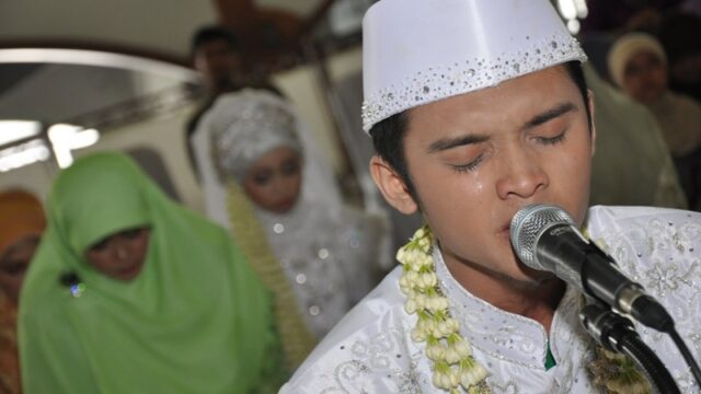 Publik digemparkan dengan perceraian suami istri yang sempat viral karena mahar pernikahan mereka saat itu pelantunan surah Ar Rahman.