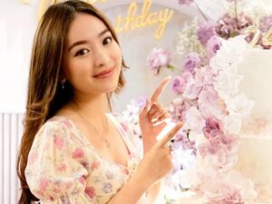 Natasha Wilona berulang tahun yang ke-24, para fansnya lantas mendoakam agar Wilona segera dipertemukan dengan jodohnya.
