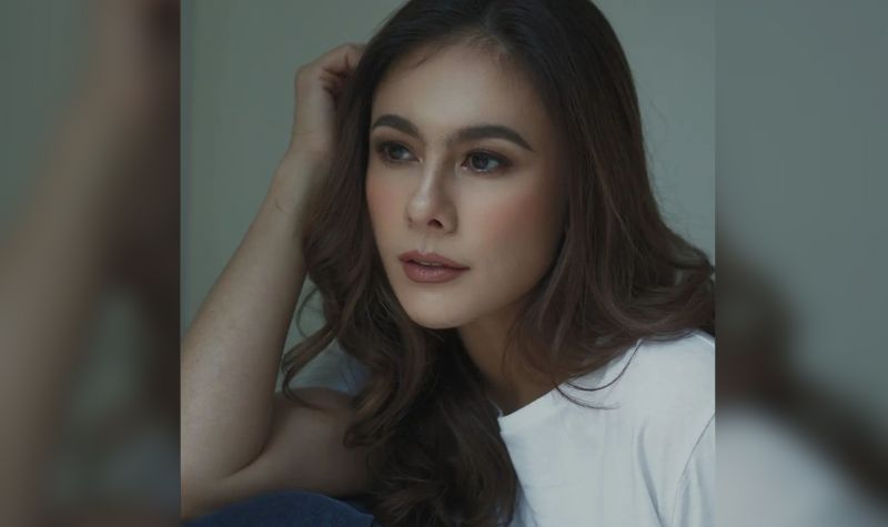 Tampil Sederhana, Wajah Wulan Guritno Makin Tirus
