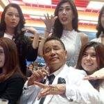 Hotman Paris pamer video mesranya bersama dengan sejumlah wanita cantik yang tengah melakukan party di Atlas kota Bali miliknya.