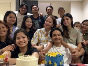 Aktor tampan Jefri Nichol baru saja genap berusia 24 tahun, ia pun dibanjiri ucapan selaamat ulang tahun dari orang terdekat dan juga para fans.