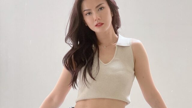 Nita Gunawan belum lama ini mengunggah foto baru di laman Instagram pribadinya @nitagunawan09 yang langsung tuai pujian warganet.