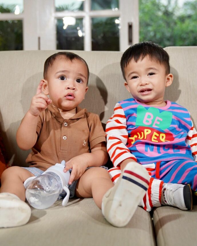Intip Potret Baby Cipung dan Adzam dalam Satu Frame, Pertemuan Bayi Tampan yang Menggemaskan