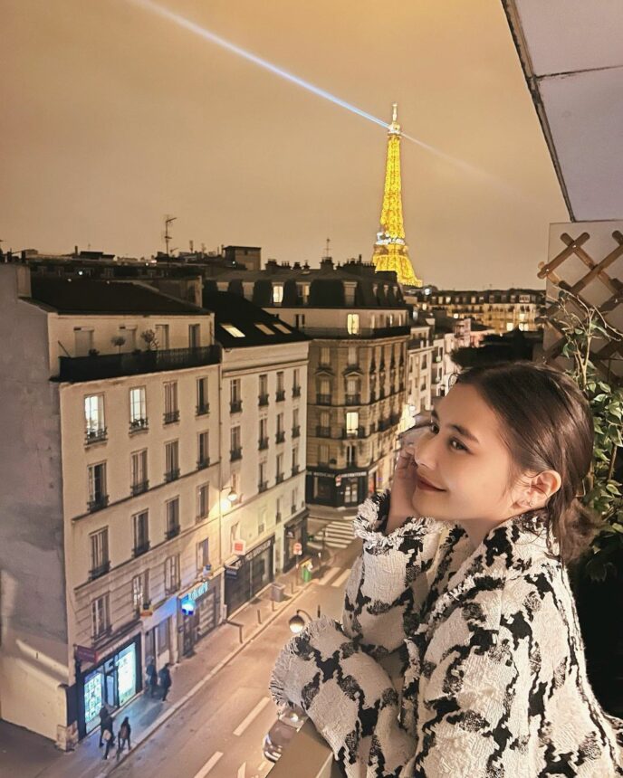 Intip Gaya Liburan Prilly Latuconsina di Paris, Cantik dan Elegan