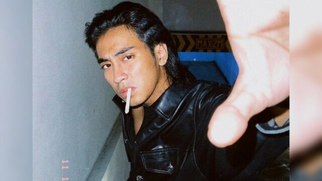 Cekricek.id – Abidzar Al-Ghifari, sepanjang kariernya sudah banyak membintangi berbagai judul web series. Terlebih di tahun 2022 kemarin yang membuat namanya semakin melejit dan dikenal oleh banyak orang. Tentu tak sedikit juga yang menanti-nanti akting terbaru yang akan ditampilkan putra sulung mendiang Uje itu selama tahun baru ini.
