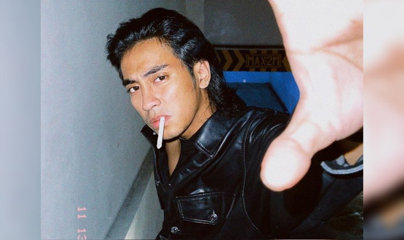 Cekricek.id – Abidzar Al-Ghifari, sepanjang kariernya sudah banyak membintangi berbagai judul web series. Terlebih di tahun 2022 kemarin yang membuat namanya semakin melejit dan dikenal oleh banyak orang. Tentu tak sedikit juga yang menanti-nanti akting terbaru yang akan ditampilkan putra sulung mendiang Uje itu selama tahun baru ini.