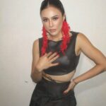 Cekricek.id – Wulan Guritno memang tak pernah gagal memberikan kesan menarik dalam setiap penampilannya. Bahkan jika dia berdandan dengan outfit dan akesoris yang unik sekalipun, tetap saja ada banyak orang yang memberikan respon positif berupa pujian untuknya.