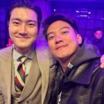 Cekricek.id – Boy William memang sering dibilang mirip dengan aktor sekaligus salah satu member grup Kpop Super Junior yaitu, Choi Siwon. Sama-sama bermata sipit serta senyuman keduanya yang sering dianggap mirip terkadang membuat orang-orang penasaran bagaimana sekiranya kedua orang tersebut bertemu.