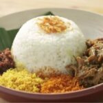 Cekricek.id – Resep nasi krawu gresik yang akan dipaparkan oleh chef Devina Hermawan berikut sangat bisa dicoba oleh para ibu rumah tangga. Terlebih, bagi yang ingin menyajikan makanan dengan variasi berbeda di atas meja makan untuk santap bersama keluarga di rumah.