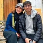Cekricek.id – Najwa Shihab memang jarang mengekspos wajah anak-anaknya ke media sosial. Sehingga, tak banyak yang tahu bagaimana sosok putra putrinya itu. Namun, belum lama ini, presenter yang ramai dikenal lewat acara “Mata Najwa” itu membagikan foto saat bersama anak sulugnya.