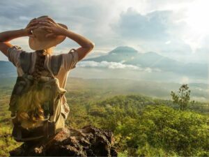 Cekricek.id – Meski sudah lewat musim liburan, ada kalanya orang-orang masih ingin menikmati waktu dengan mengunjungi beberapa tempat wisata di sela-sela kesibukannya. Namun tak usah khawatir, karena ada lebih banyak tempat menarik yang bisa meningkatkan mood dibanding harus merogoh kocek untuk ke luar negeri.