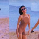 Cekricek.id – Wika Salim tampaknya sangat menikmati waktu berliburnya ketika mengunjungi sebuah pantai. Dia bahkan sampai menari-nari sesuka hatinya sambil melompat-lompat tanpa ada rasa khawatir. Pedangdut cantik itu juga tidak begitu peduli terhadap pandangan orang-orang yang berada di sekitarnya.