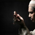 Cekricek.id – Penyakit hati adalah salah satu hal utama yang wajib dihindari seorang umat muslim. Sebab, dengan kondisi hati yang tak bersih maka akan bisa menimbulkan bencana yang besar bagi diri sendiri maupun orang lain jika tak bisa menanganinya.