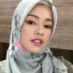 Cekricek.id – Susan Sameh terlihat semakin cantik dan adem saat menampilkan dirinya dengan balutan hijab. Dia mengenakan jilbab dalam salah satu foto terbaru yang dibagikan lewat akun media sosialnya dan mendapatkan banyak respon positif dari netizen.