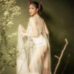 Cekricek.id – Usai menghabiskan waktu liburan, Anya Geraldine akhirnya mulai membagikan aktifitasnya seperti biasa di akun media sosialnya. Seperti yang terbaru saat dia membagikan potret hasil photoshoot yang dia lakukan dengan busana yang transparan serta menuai banyak reaksi warganet.