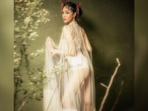 Cekricek.id – Usai menghabiskan waktu liburan, Anya Geraldine akhirnya mulai membagikan aktifitasnya seperti biasa di akun media sosialnya. Seperti yang terbaru saat dia membagikan potret hasil photoshoot yang dia lakukan dengan busana yang transparan serta menuai banyak reaksi warganet.