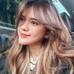 Cekricek.id – Audi Marissa berhasil menarik banyak perhatian berkat penamilannya yang menawan dengan rambut panjang yang coklat yang halus dan sehat. Foto selfie yang dia bagikan di media sosialnya pun menuai banyak respon positif.