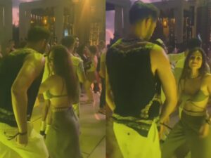 Aksi Wulan Guritno yang adu goyangan bareng kekasih di depan umum hebohkan jagat maya dan menuai berbagai komentar netizen.