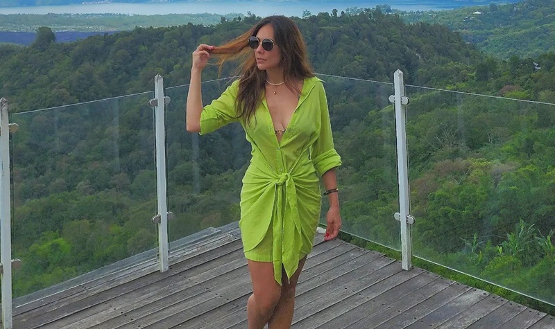Wulan Guritno Pamer Aurat, Netizen: Emang Miring Gunungnya