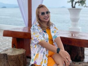 Cekricek.id – Salah satu sosok komedian sukses tanah air, Mpok Alpa kehilangan uang miliaran rupiah. Apalagi penyebabnya karena teman sendiri